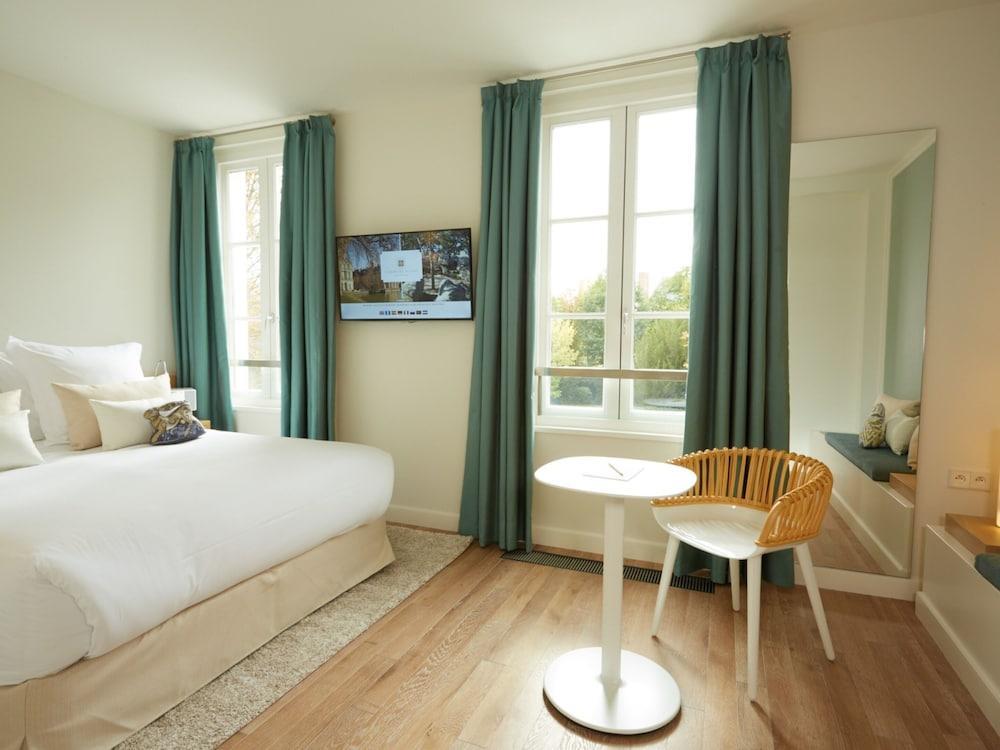 Hotel De Cavoye 4*